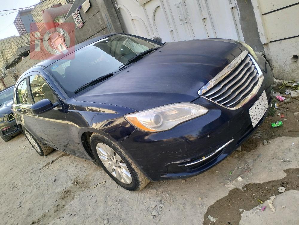 كرايسلر 200